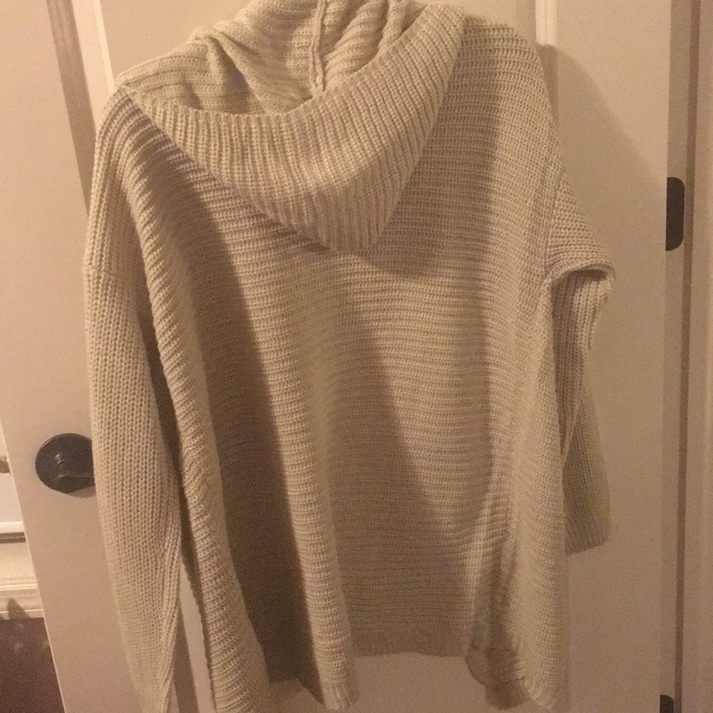 Cardigan - Picture 2 of 3